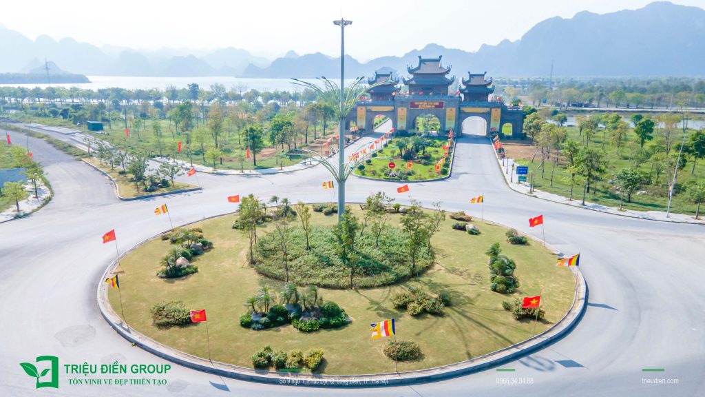 Thiết Kế Và Thi Công Cảnh Quan – Xây Dựng Không Gian Sống Bền Vững 8 Thi công cảnh quan vòng xuyến chùa Tam Chúc Hà Nam (5)