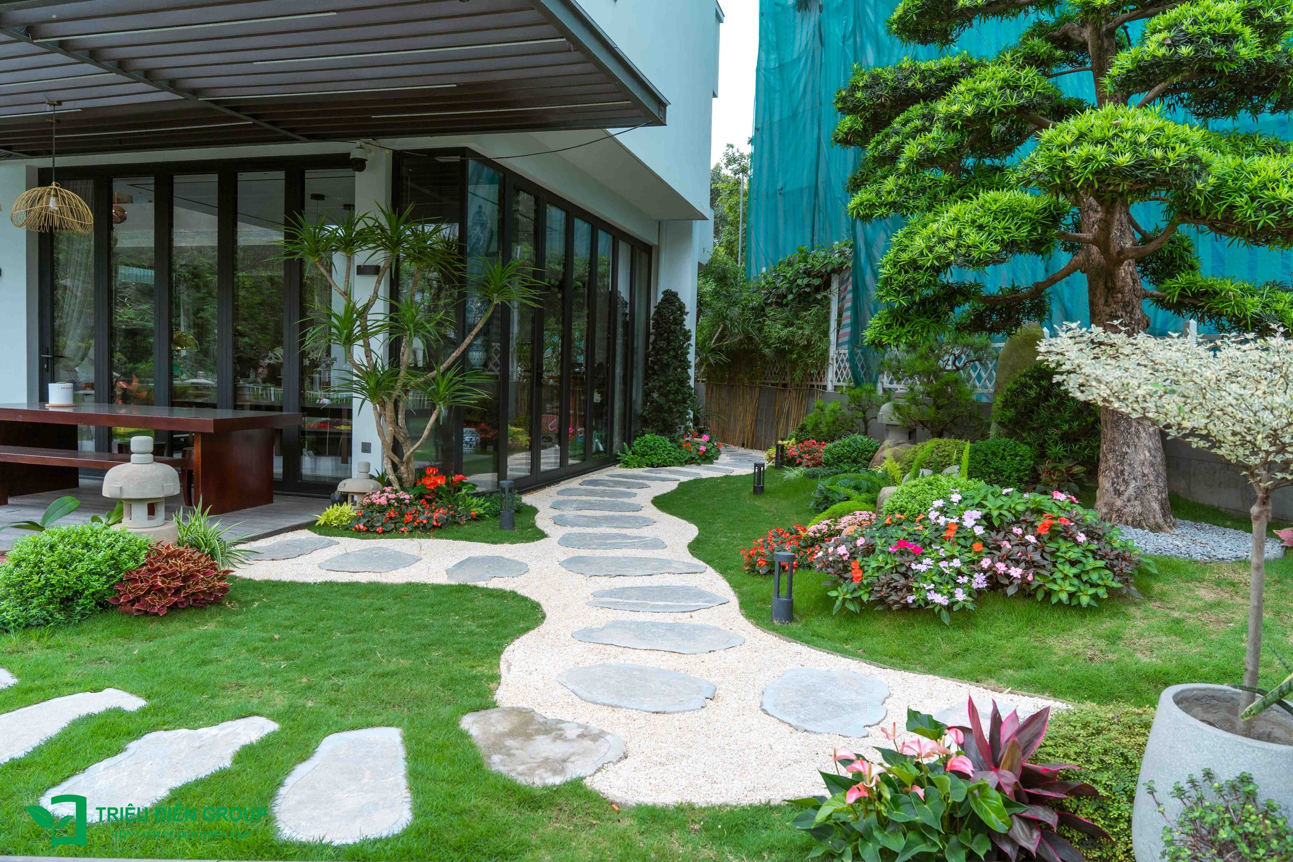 Nguyên tắc bố trí cây cảnh trong sân vườn Nhật 8 Thiết kế thi công sân vườn trọn gói tại hà nội