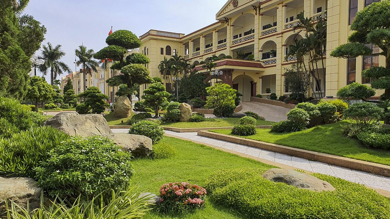 Cải tạo cảnh quan sân vườn tại UBND tỉnh Hà Nam cũ