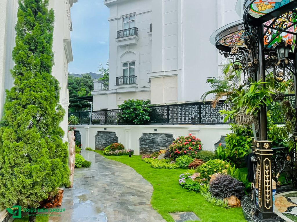 Thi công sân vườn biệt thự trọn gói tại Hưng Yên – Sang trọng và tinh tế trong từng chi tiết 4 Thiết kế thi công sân vườn trọn gói tại hà nội