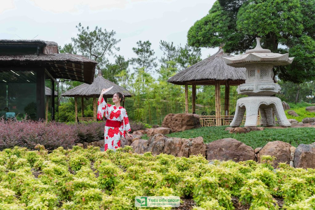 Triết lý Wabi-sabi trong nghệ thuật vườn Nhật: Vẻ đẹp mộc mạc trong thiết kế sân vườn chuẩn Nhật 2 Thiết kế thi công sân vườn trọn gói tại hà nội