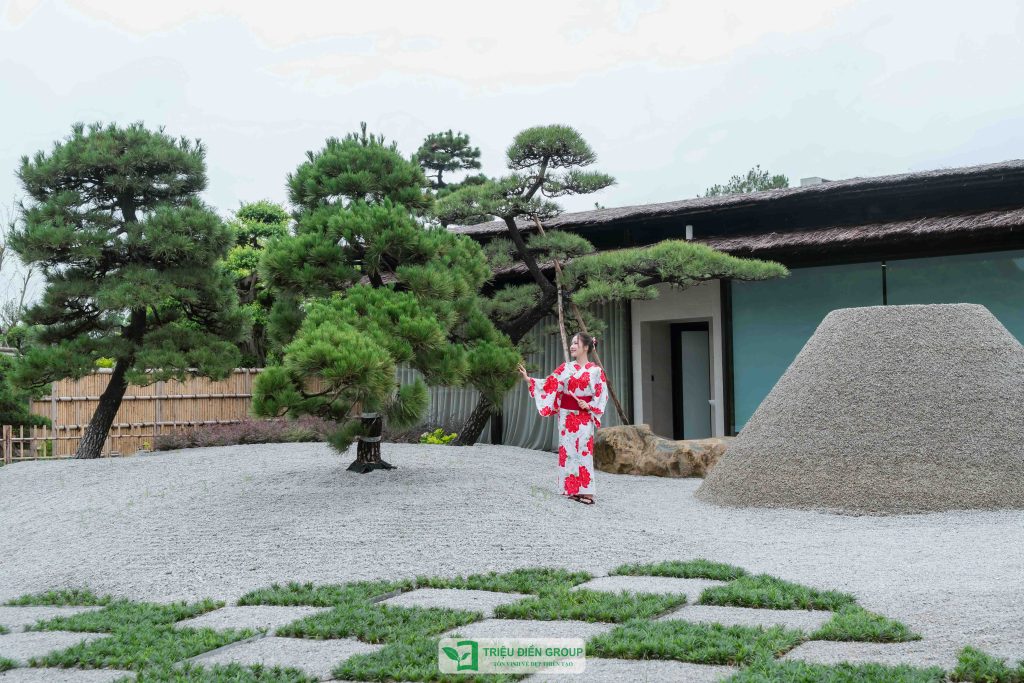 Triết lý Wabi-sabi trong nghệ thuật vườn Nhật: Vẻ đẹp mộc mạc trong thiết kế sân vườn chuẩn Nhật 6 Thiết kế thi công sân vườn trọn gói tại hà nội