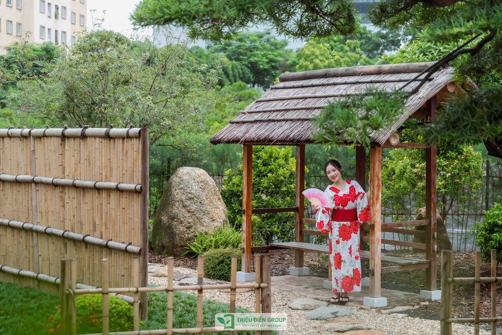 Triết lý Wabi-sabi trong nghệ thuật vườn Nhật: Vẻ đẹp mộc mạc trong thiết kế sân vườn chuẩn Nhật 3 Thiết kế thi công sân vườn trọn gói tại hà nội