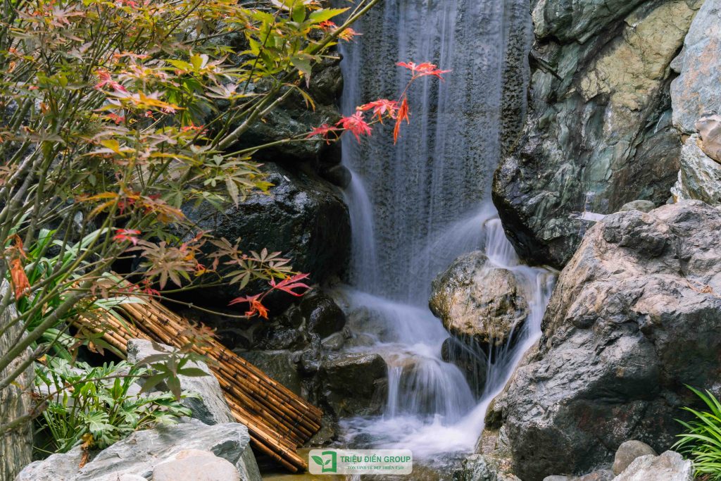 Triết lý Wabi-sabi trong nghệ thuật vườn Nhật: Vẻ đẹp mộc mạc trong thiết kế sân vườn chuẩn Nhật 7 Thiết kế thi công sân vườn trọn gói tại hà nội