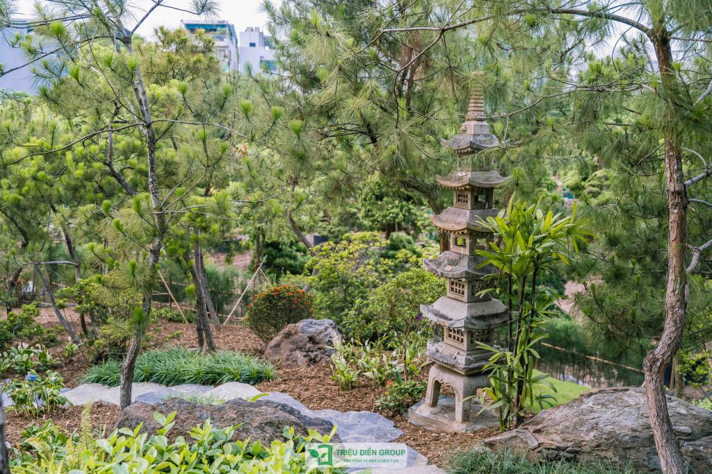 Triết lý Wabi-sabi trong nghệ thuật vườn Nhật: Vẻ đẹp mộc mạc trong thiết kế sân vườn chuẩn Nhật 18 Thiết kế thi công sân vườn trọn gói tại hà nội