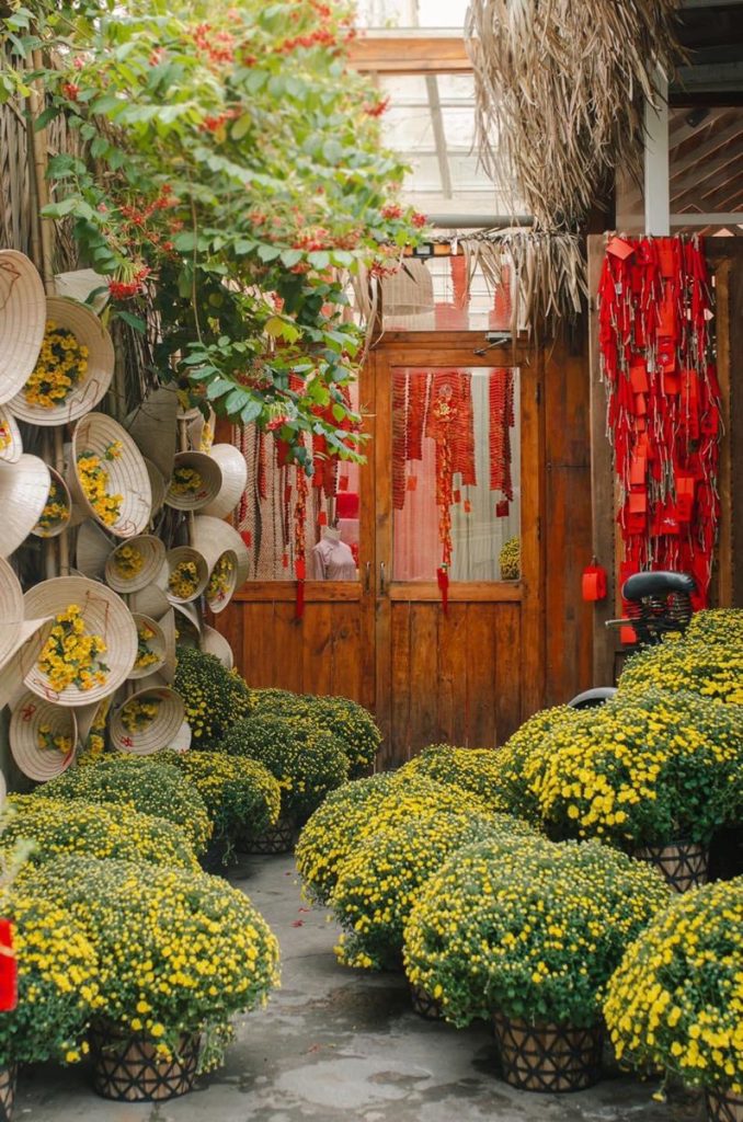 5 Phong cách trang trí sân vườn ngày Tết xu hướng 2026 4 Thiết kế thi công sân vườn trọn gói tại hà nội