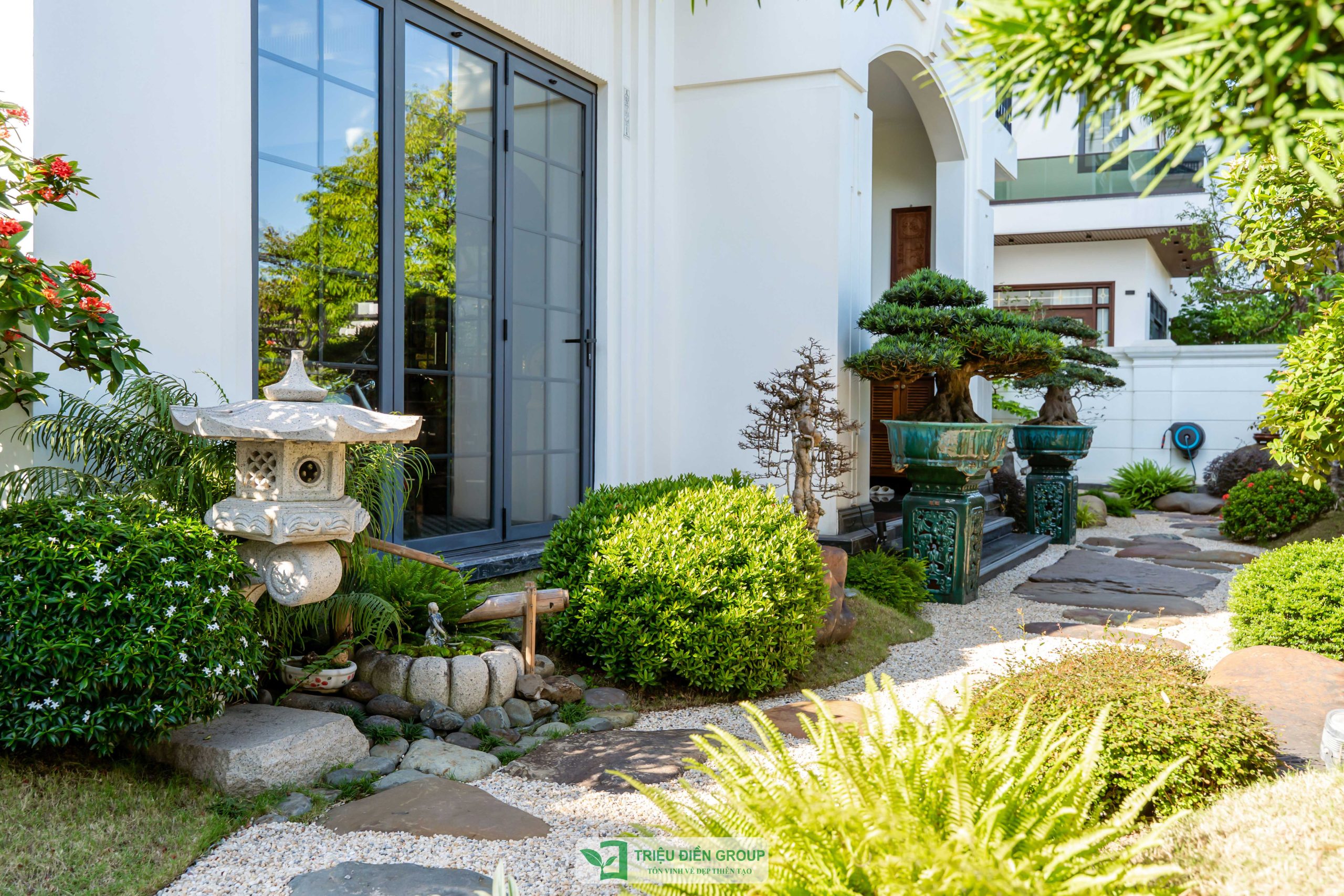 Thiết kế sân vườn biệt thự tại Bắc Giang – Không gian sân vườn cao cấp cho phong cách sống thượng lưu 8 Image 8