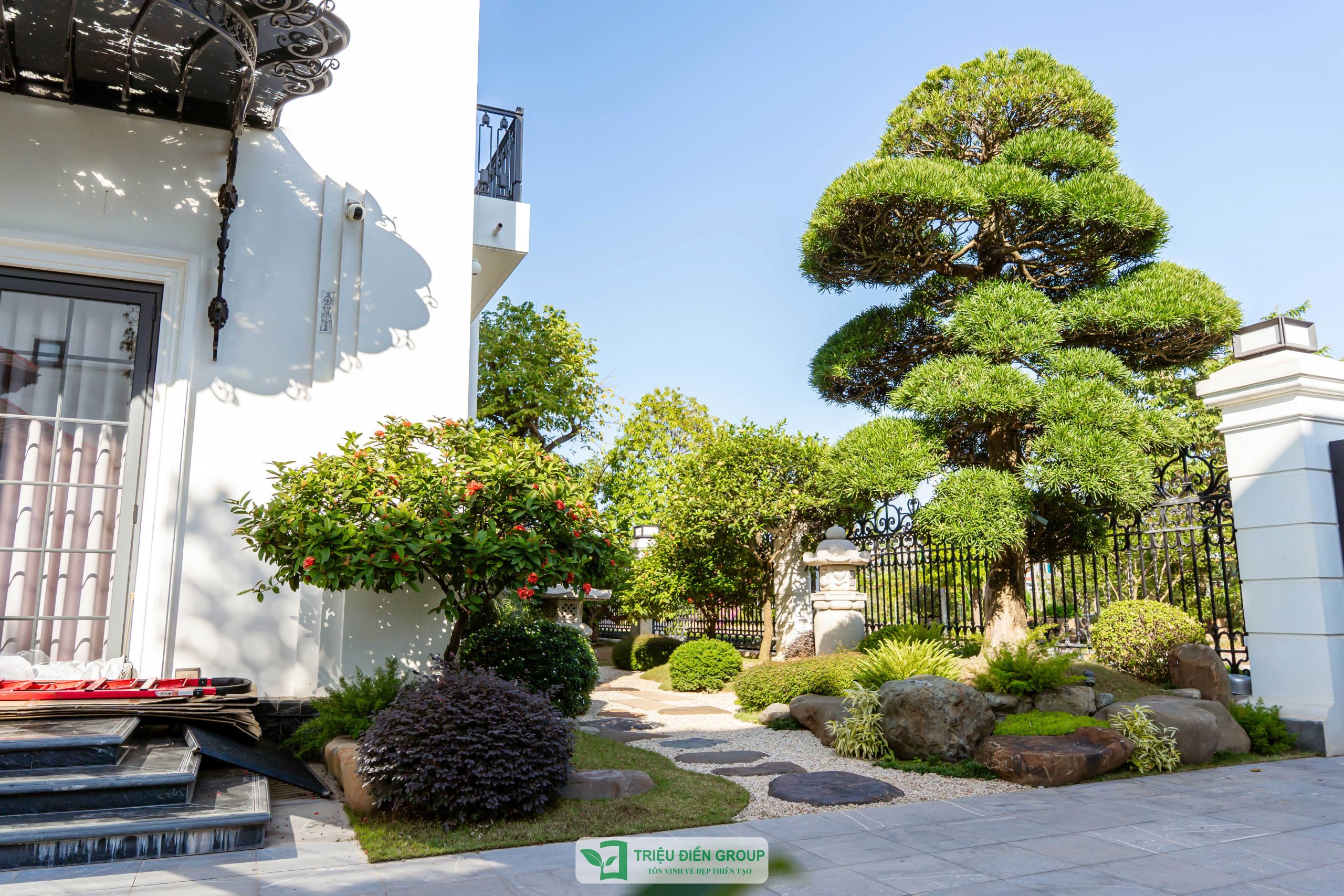 Thiết kế sân vườn biệt thự tại Bắc Giang – Không gian sân vườn cao cấp cho phong cách sống thượng lưu 9 Image 9