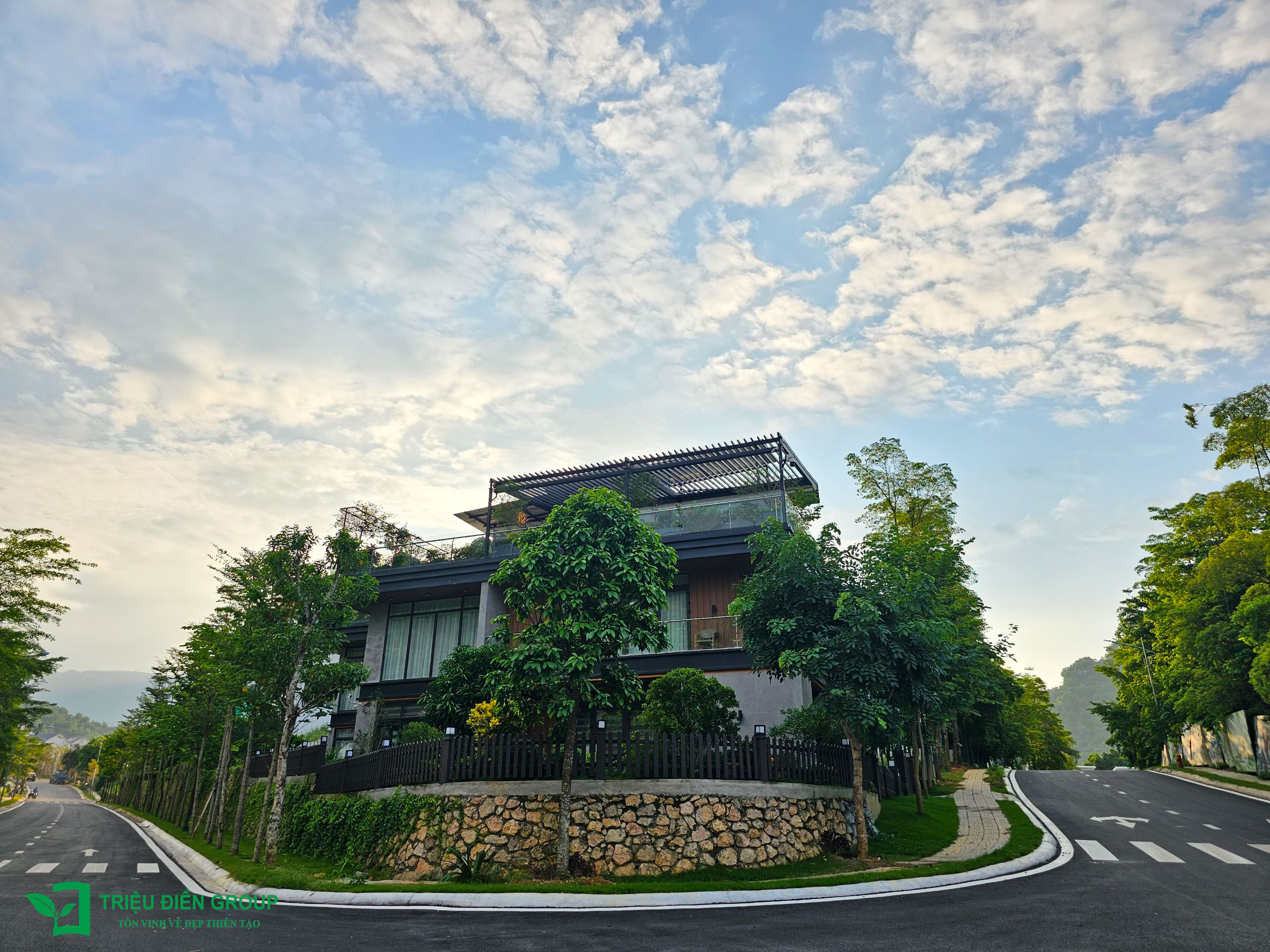 Mẫu thiết kế sân vườn biệt thự tại Xanh Villas – Phong cách resort nghỉ dưỡng cao cấp 3 Image 3