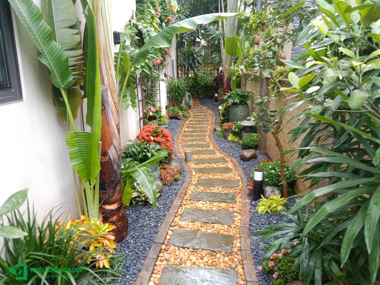 Mẫu sân vườn biệt thự tại Khu đô thị Starlake – Kiến tạo cảnh quan tinh tế cho biệt thự cao cấp
